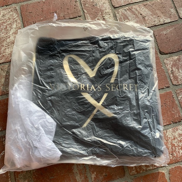 NWT Victoria’s Secret Large Tote - Picture 4 of 4